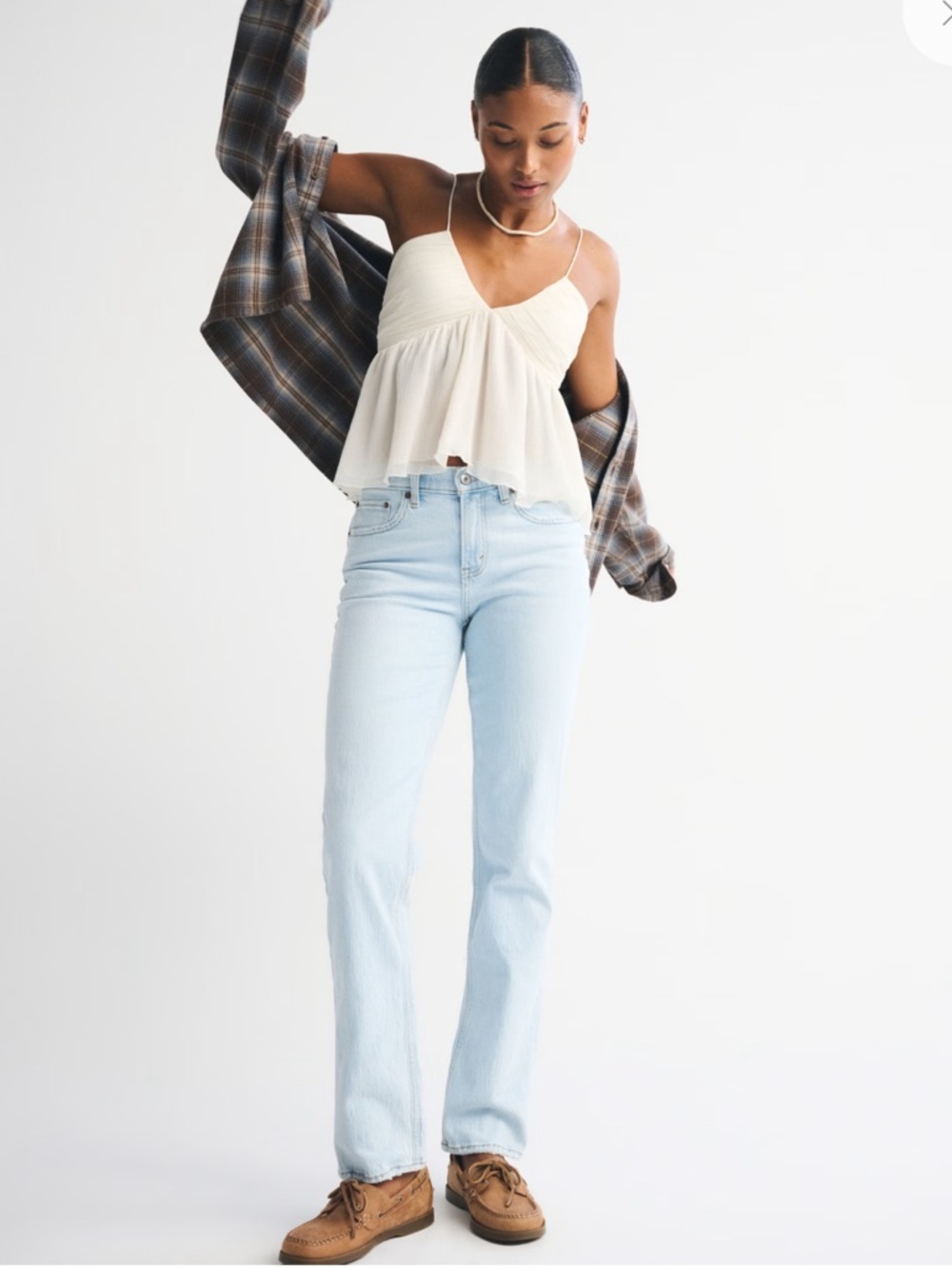 Abercrombie & Fitch Curve Love 90’s Straight  Raw Hem Light Blue mid rise 28